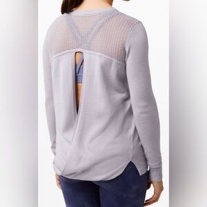 UNIQUE BACK lululemon sweater top